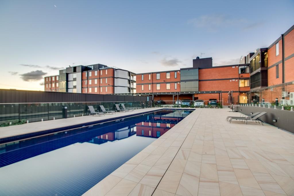 Luxury Four Bedroom Apartment Wagga Wagga Extérieur photo